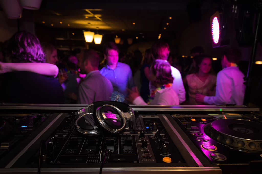 Party - Event und Hochzeits DJ Olli